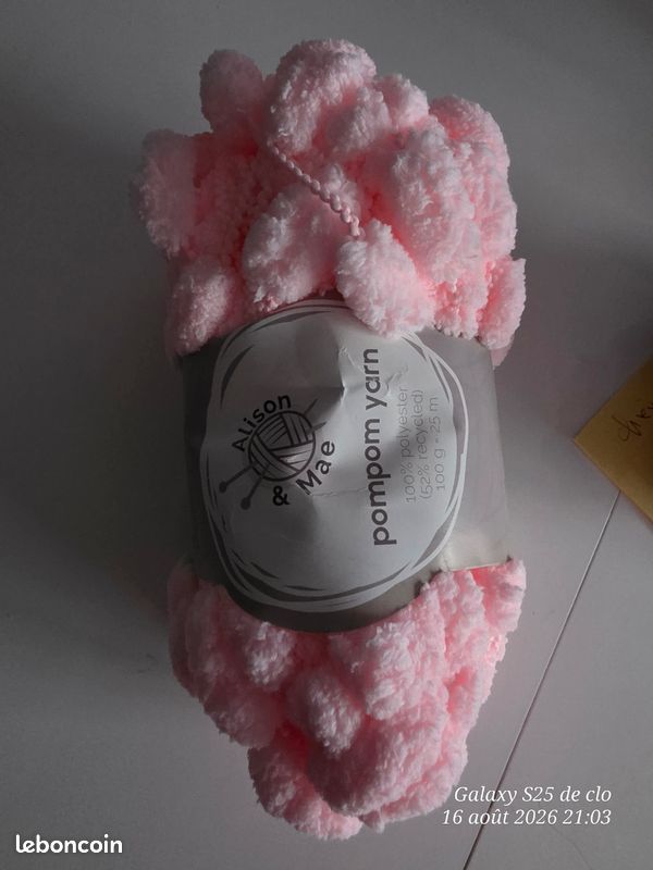 Pelotes de laine pompons (image 1)