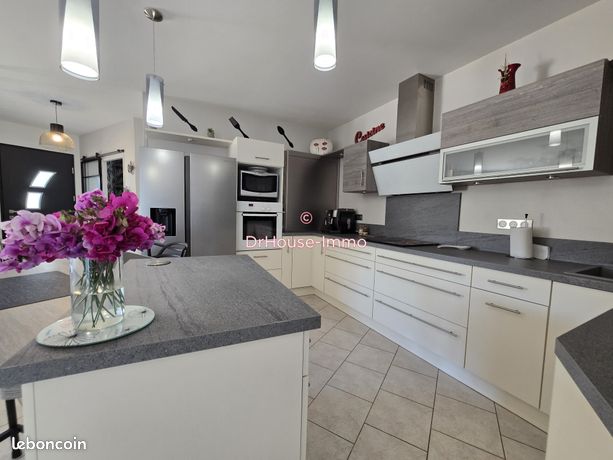 Maison 5 pièces 159 m²