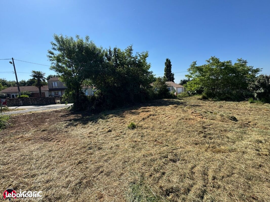 Terrain 999 m² Mareuil Sur Lay Dissais · à Mareuil-sur-Lay-Dissais · 39 000 €