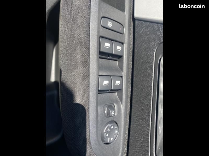 Citroen C4 PureTech 100ch S&S Feel (image 19)
