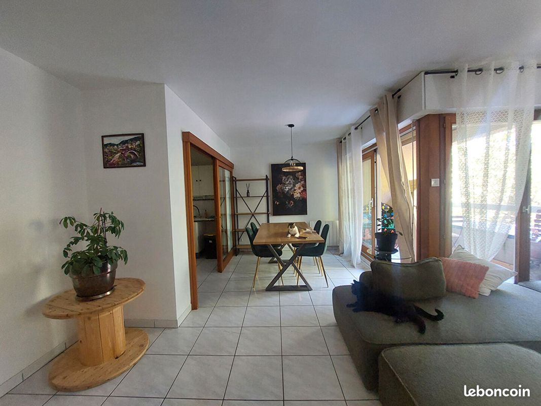 Appartement 3 pièces 81 m² · à Rodez · 81 m² · 780 €