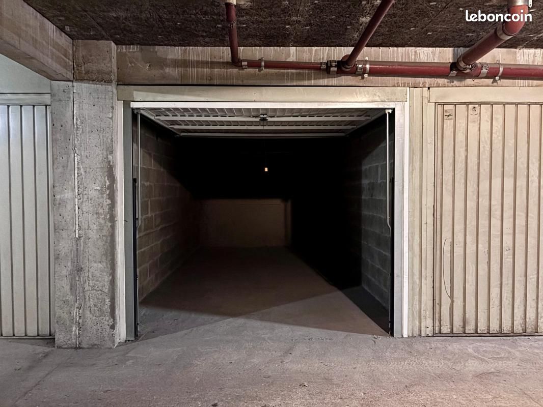 Parking 17 m² · à Dijon · 17 m² · 15 000 €
