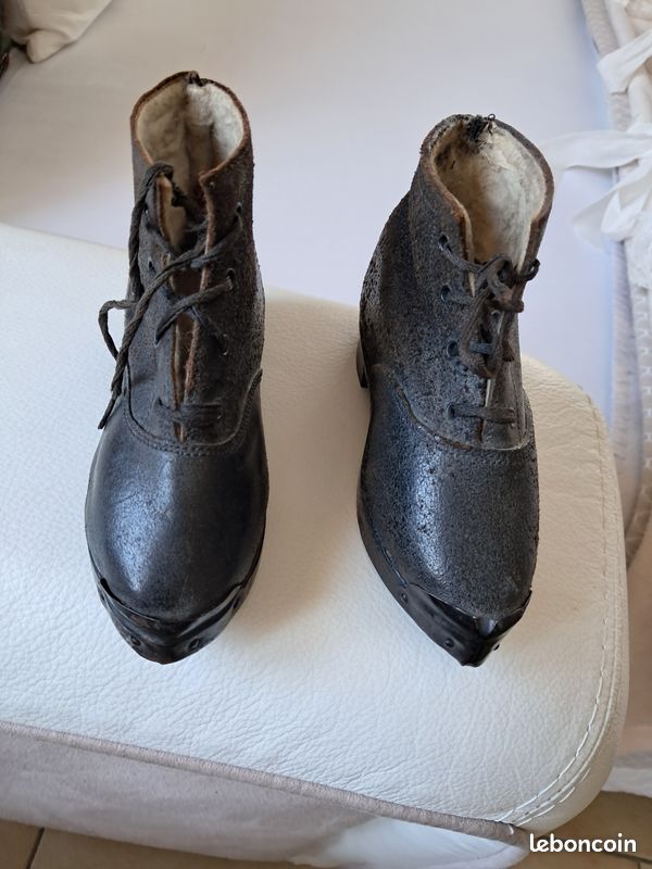 Mini Chaussures / Bottines Pour Poupée Ancienne Bru (occasion)