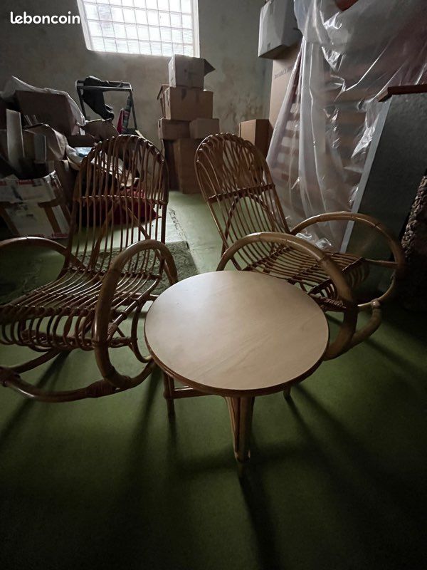 Rocking-chair lot + table (image 1)