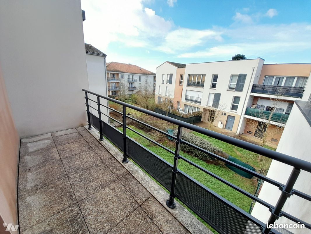 Appartement 4 pièces 86 m² · à Saint-Benoît · 86 m² · 900 €/mois