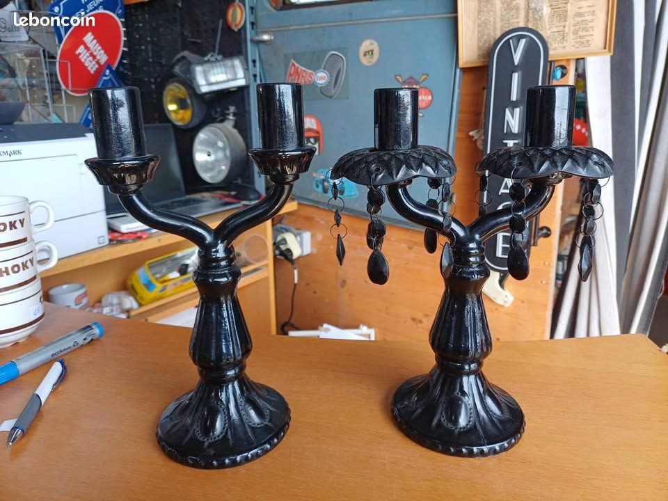 Paire De Chandeliers Noirs NEUFS - Bougeoirs Design - Sans Marque