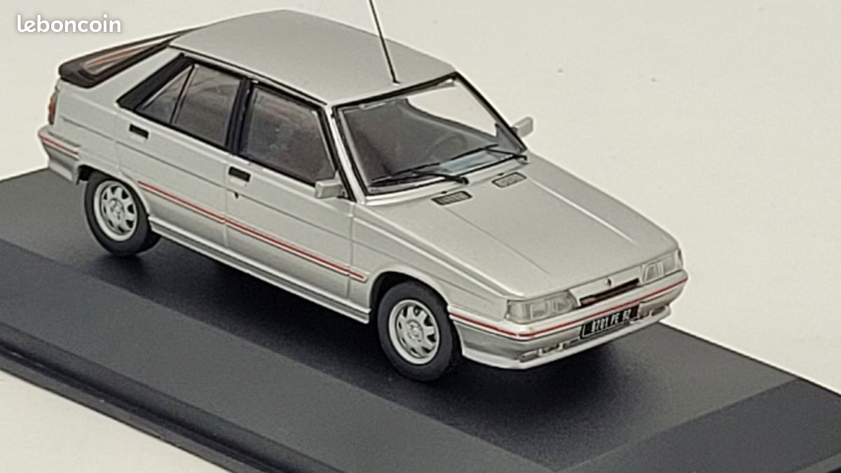 RENAULT R11 TURBO 5 PORTES GRIS 1988 ODEON REF 158 ECHELLE AU