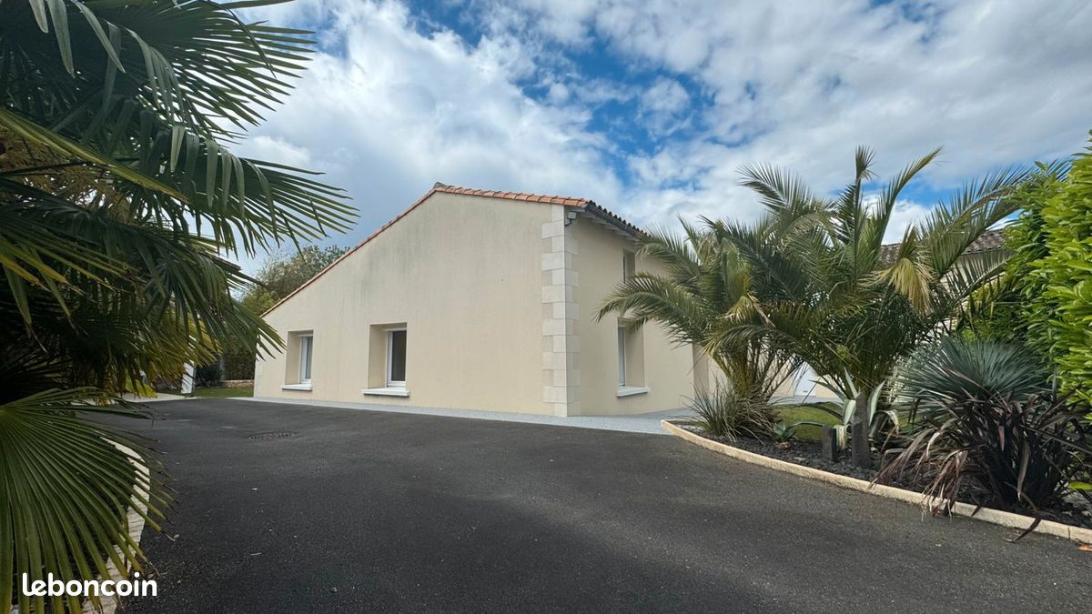 Maison 8 pièces 177 m² · à Chauray · 177 m² · 485 000 €