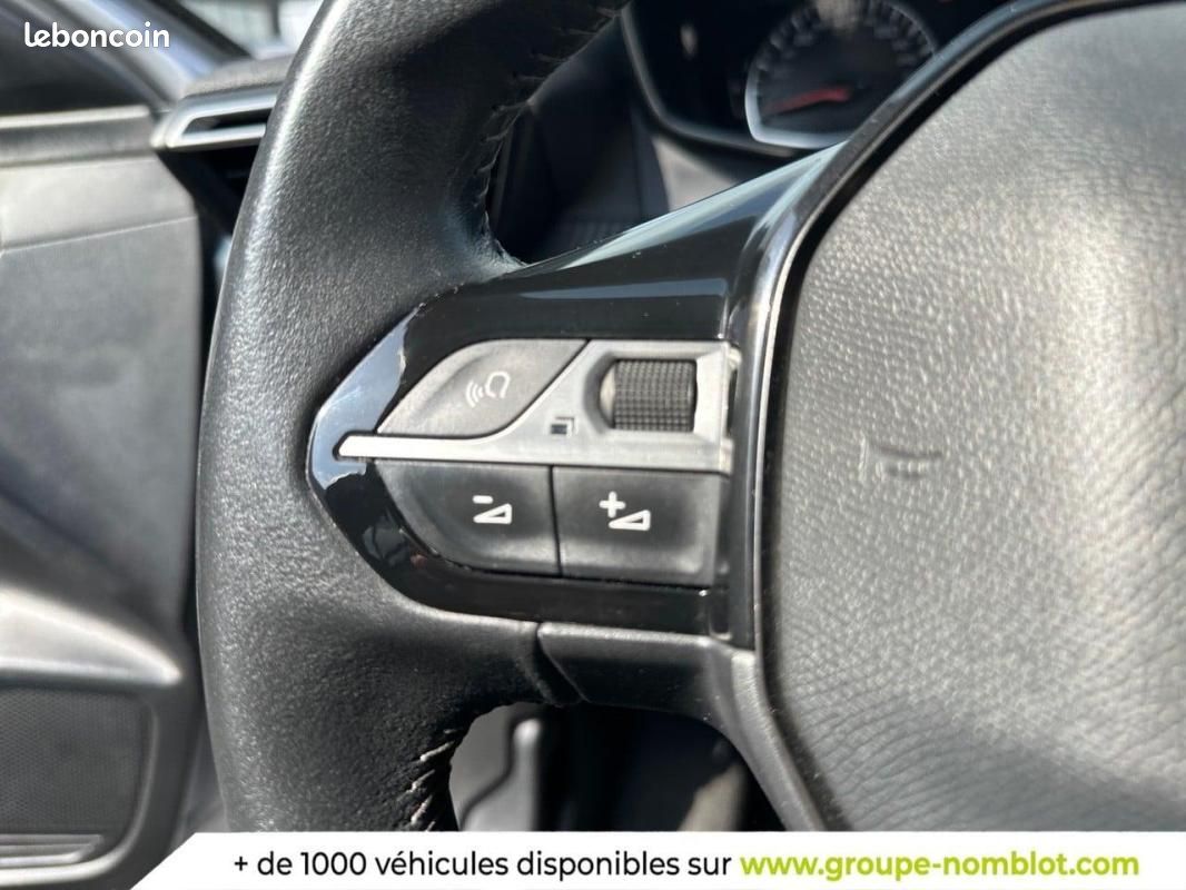 Peugeot 208 PureTech 100 S&S BVM6 Style (image 25)