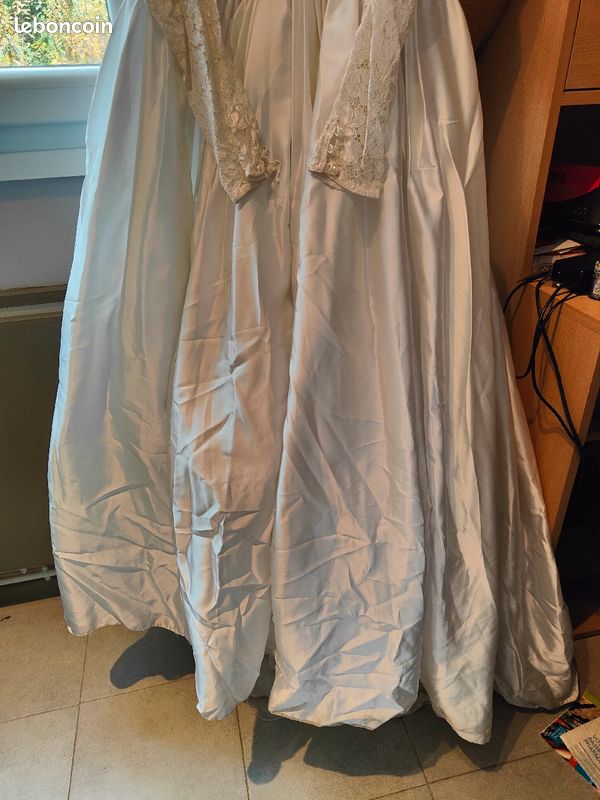 Robe de mariée vintage d'occasion Vêtements
