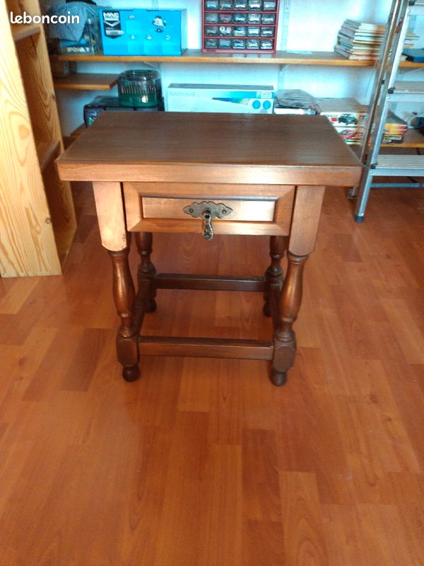 Table de chevet (image 1)