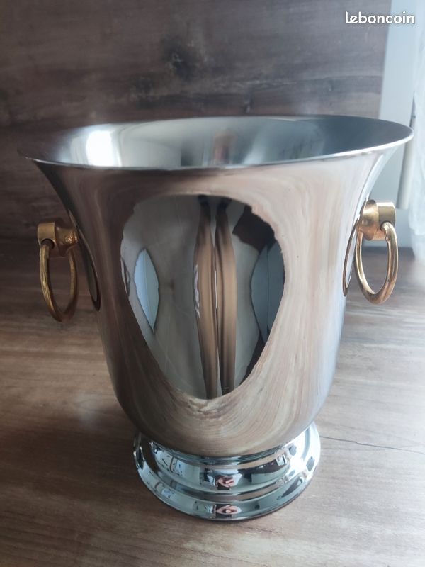 Seau à champagne en inox Guy Degrenne 3€ D 21 cm H 21