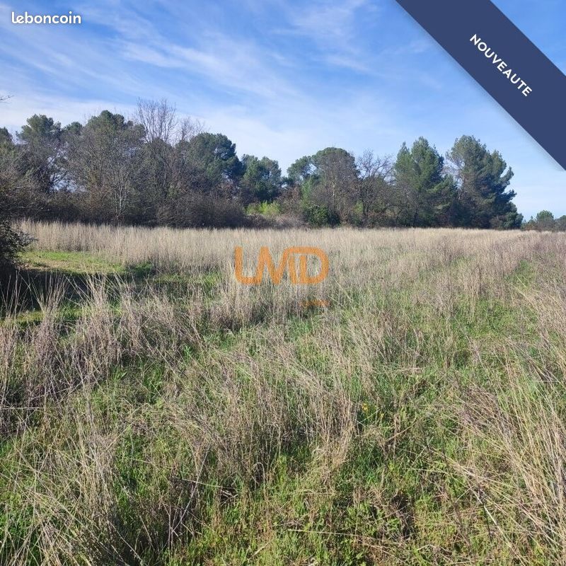 Terrain 41899 m² Aigremont · 46 000 €