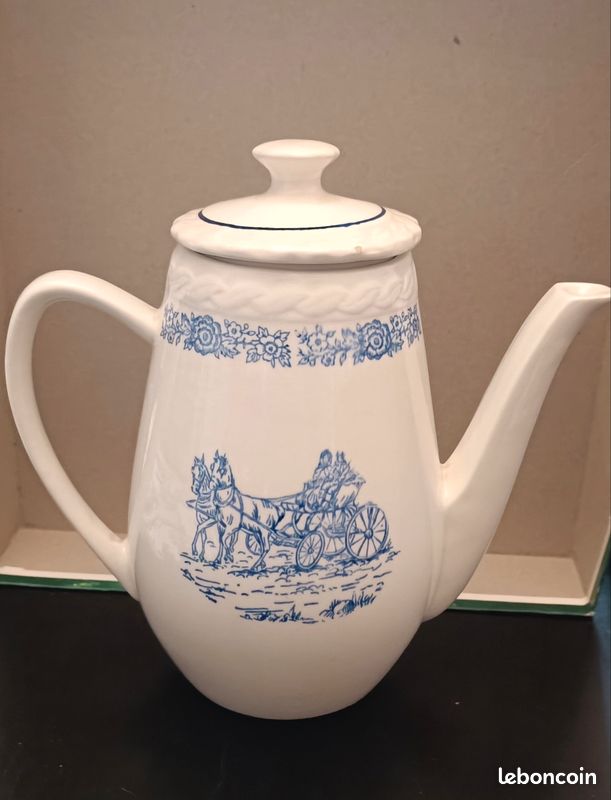 Lot service à thé, sucrier, théière et pot à lait (image 9)