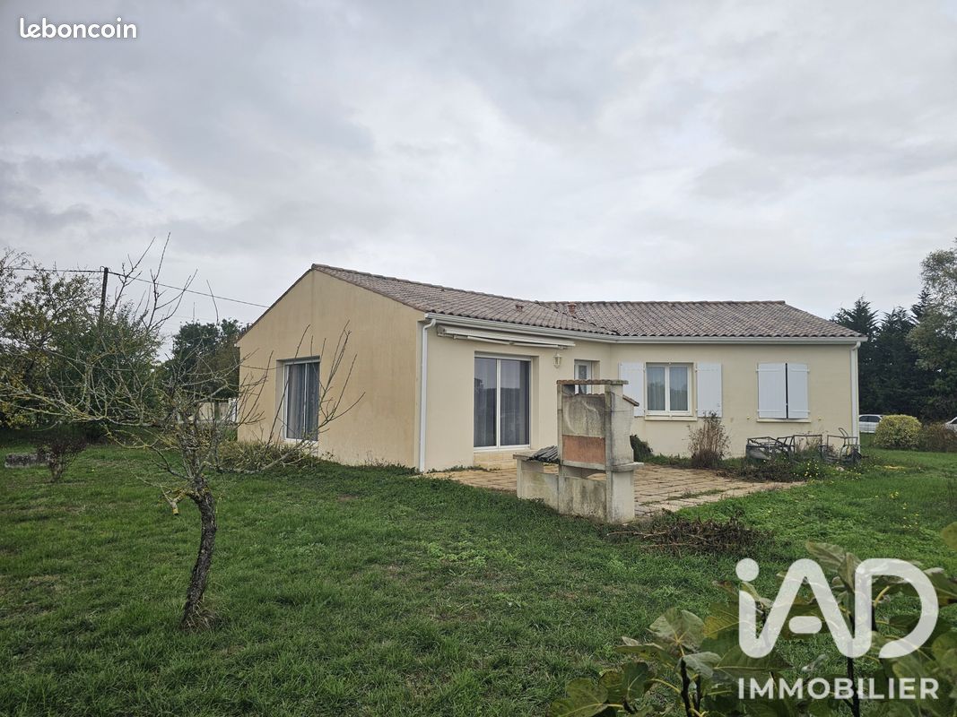 Maison 5 pièces 117 m² · à Bercloux · 117 m² · 215 000 €