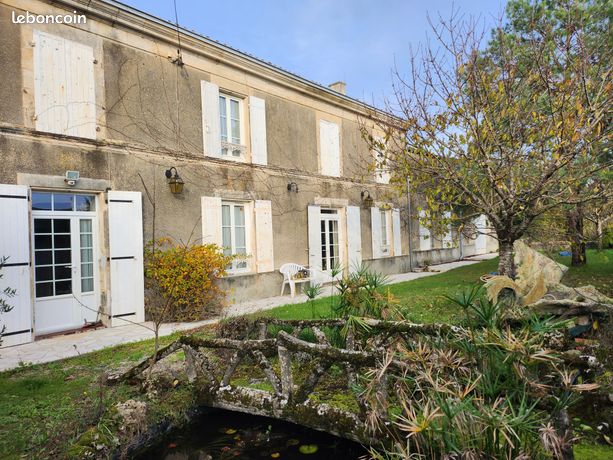 Vente maison 480 m² Saint-Mard (17700) 585.000