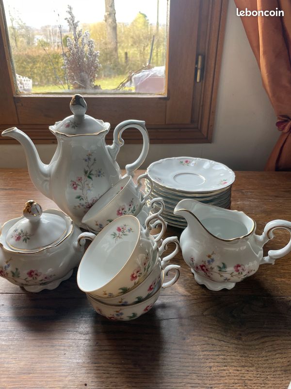 Vends vaisselle ancienne , porcelaine , services complets et raretés (image 2)