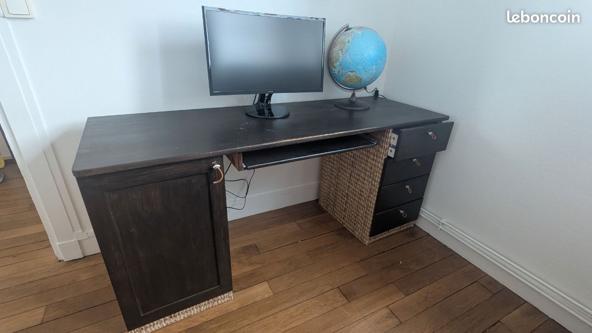 Bureau en bois - Bon état (image 1)