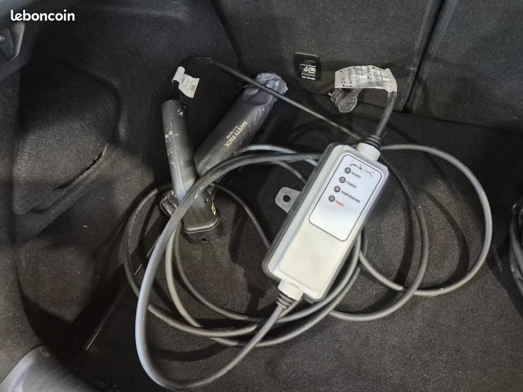 Renault Mégane IV Berline E-Tech plug-in hybrid 160 Evolution (image 19)