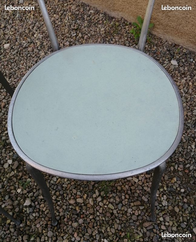 Lot 2 anciennes chaises ARPER (Italie) de bistrot en aluminium (image 6)