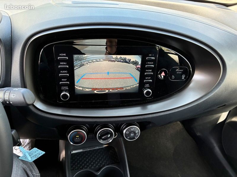 Toyota aygo x 1.0 VVT-i 72 Dynamic (image 18)