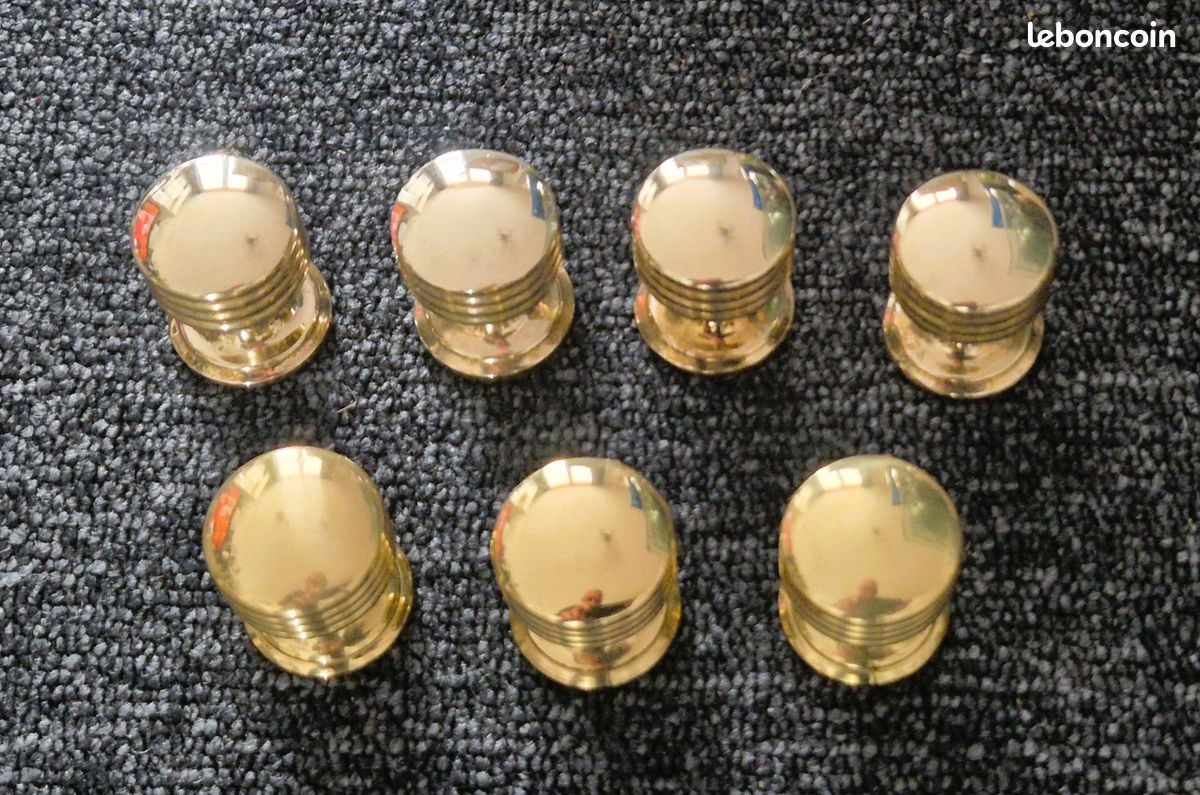 Lot De 8 Boutons Ronds Dorés - 2 Cm De Diamètre, Métal - Occasion, Pour Couture Ou Customisation
