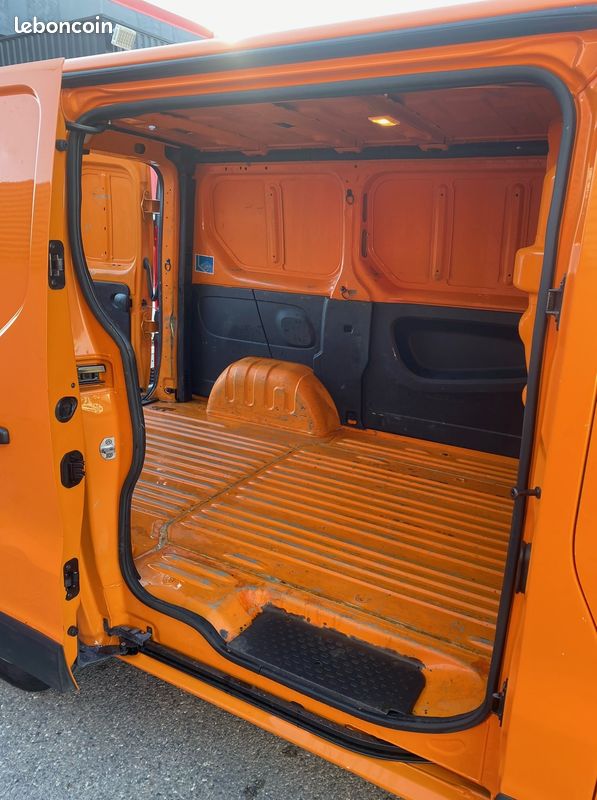 Renault trafic iii l1h1 2018 (image 4)
