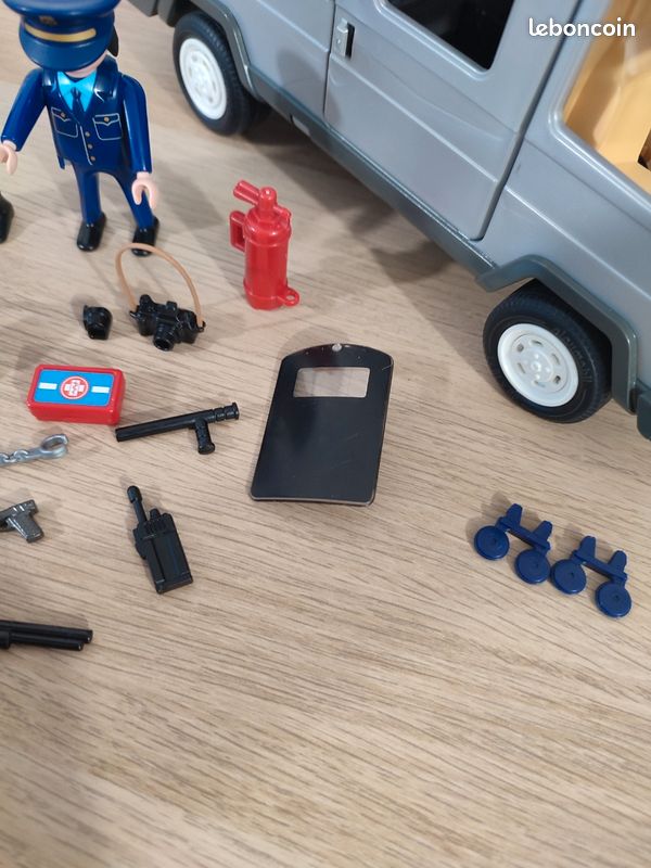 Fourgon police 4023 playmobil (image 4)