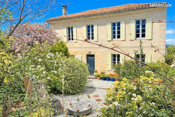 Propriété 6 pièces 160 m²