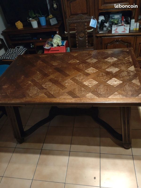 Table en bois massif (image 1)
