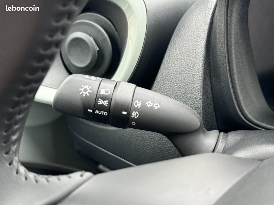 Toyota Aygo X 1.0 VVT-i 72ch Air Design MY24 (image 22)