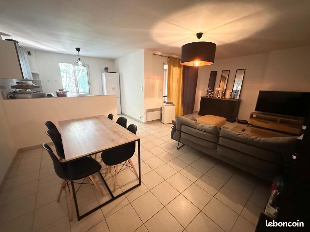 Appartement 3 pièces 67 m² · au Beausset · 67 m² · 945 €/mois