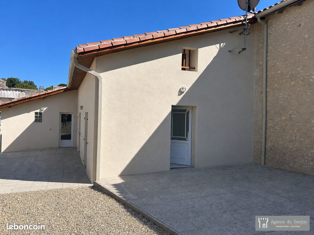 Maison 4 pièces 122 m² · à Pérignac · 122 m² · 750 €/mois