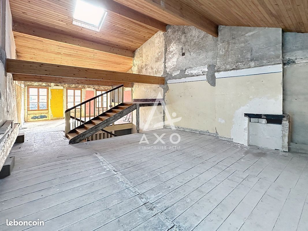 Maison 8 pièces 228 m² · à Saint-Sever · 228 m² · 155 000 €