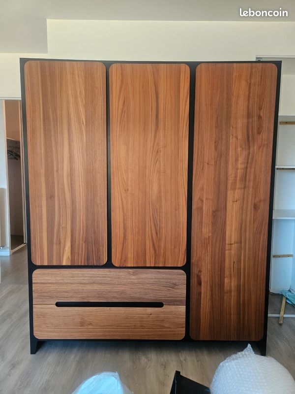 Armoire à recuperer avant lundi 31 août (image 1)