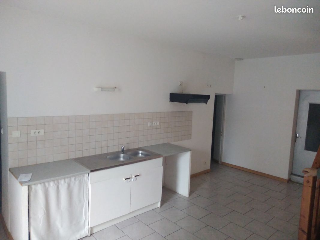 Maison 5 pièces 92 m² · à Noyant-Villages · 92 m² · 580 €/mois