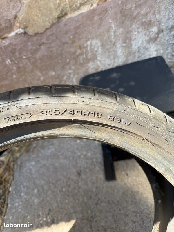 Pneus Dunlop sport maxx 215/40R18 89W (image 2)