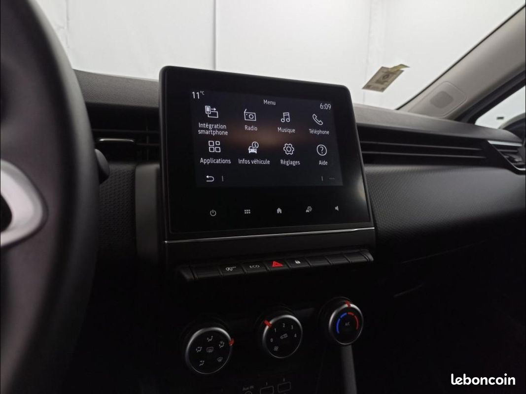 Renault Clio 1.0 TCe 90ch Equilibre (image 6)