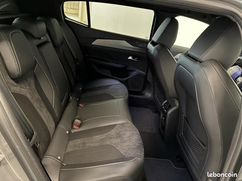 Peugeot 408 Plug-in Hybrid 240ch GT Exclusive e-DCS7 (image 14)