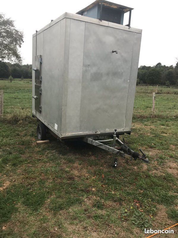 Remorque frigorifique , Remorque double essieux entièrement bâchée PTAC 2500kg avec carte grise (image 1)