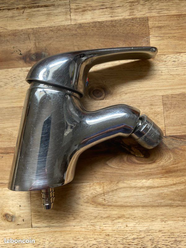 Mitigeur tête pivotante (image 1)