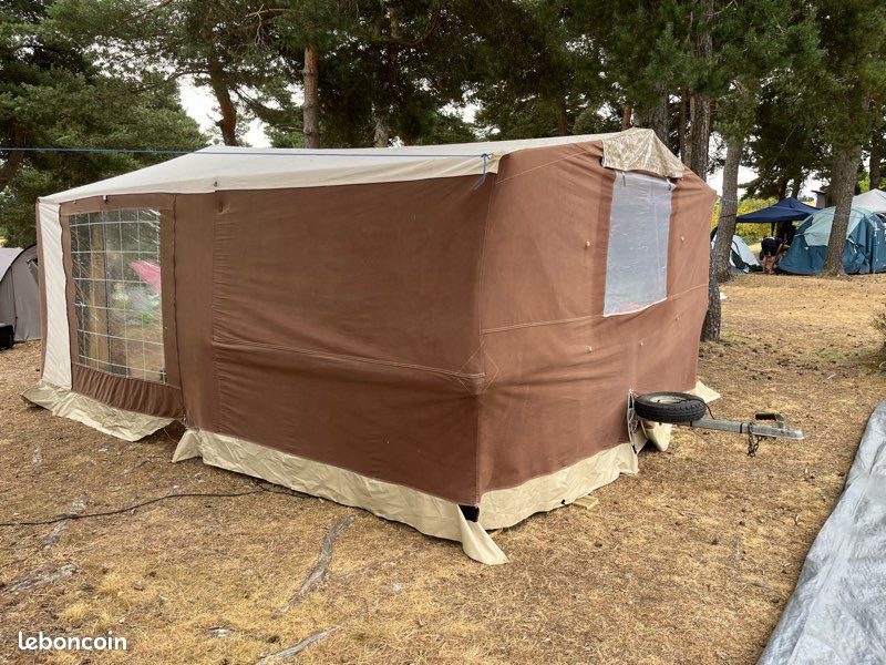 Caravane pliante (image 1)