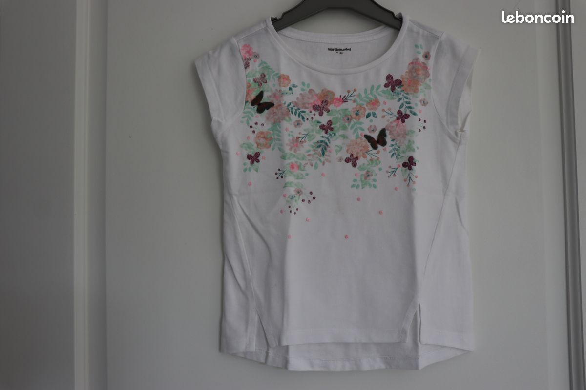 T shirt (image 2)