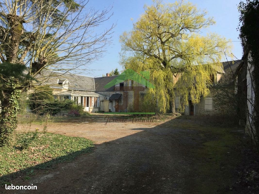 Maison 13 pièces 410 m² · à Bonneval · 410 m² · 180 500 €