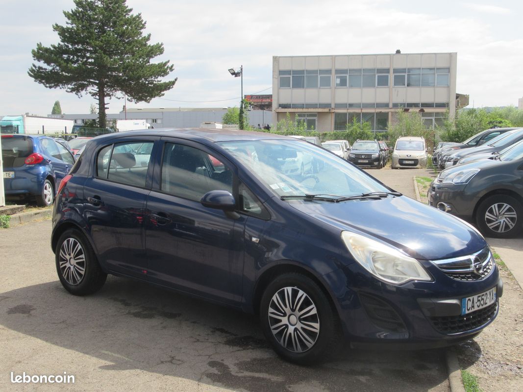 Opel corsa 1.2 twinport edition 55000 km seulement (image 4)