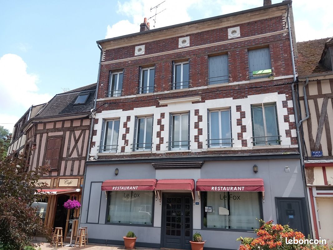 Appartement 1 pièce 28 m² · à Château-Renard · 28 m² · 296 €/mois