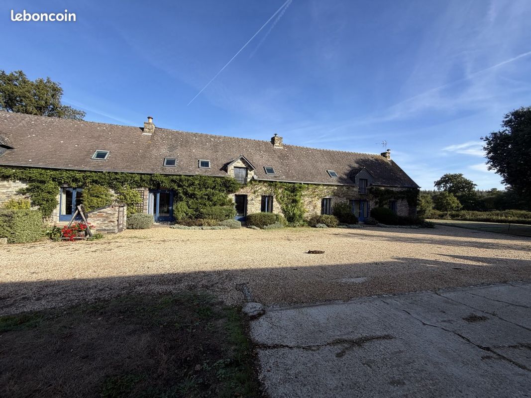 Maison 14 pièces 420 m² · à Ruffiac · 420 m² · 648 900 €