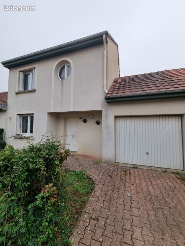 Maison 4 pièces 84 m² · à Saint-Germain-du-Puy · 84 m² · 130 000 €