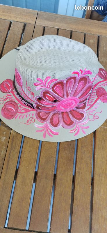 Chapeau (image 2)