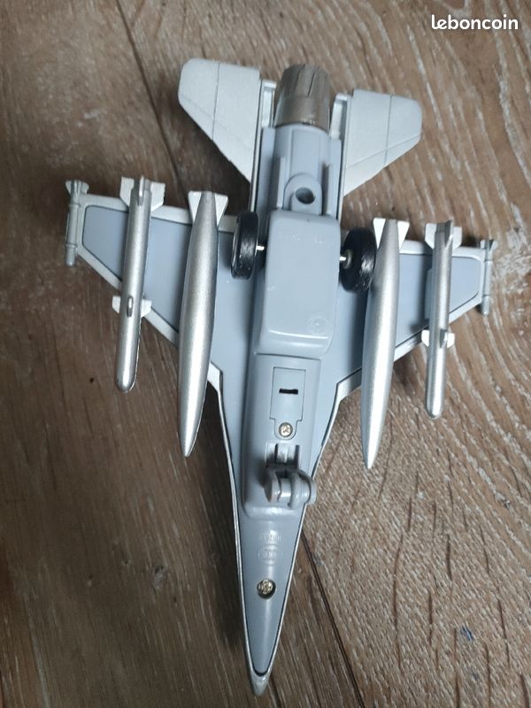 Mini avion de chasse (image 3)